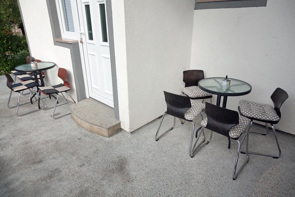 Apartment & Room Toma Smoljanac Exterior foto